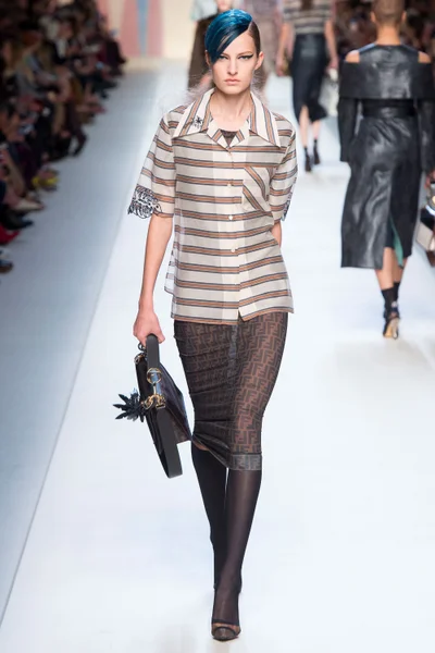 Look 9